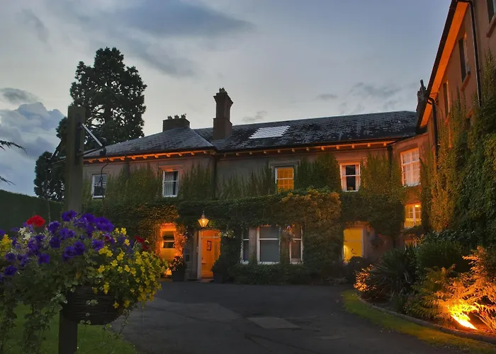 Hotels Droitwich Spa: Discovering a Relaxing Stay in this Charming Town