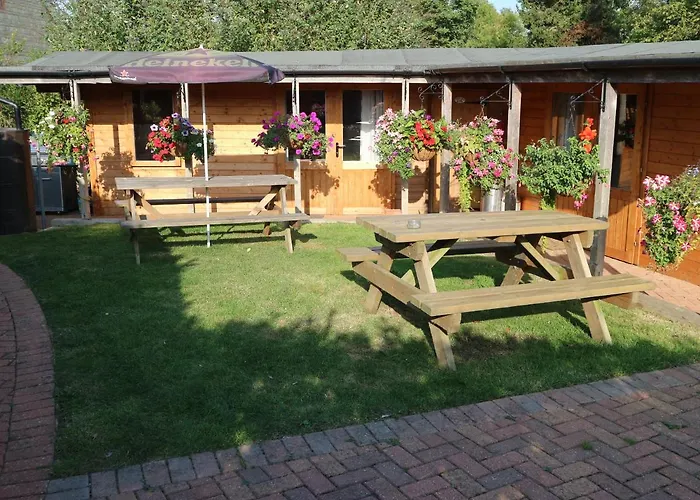 Top cheap hotels near Silverstone race track