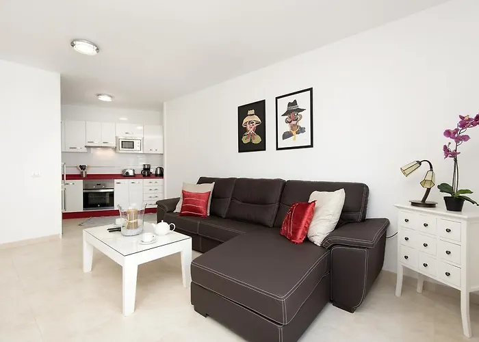 Top-rated Puerto del Carmen Aparthotel for Families