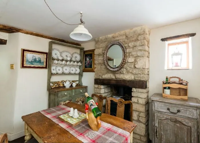 Top Fairford Hotels in Gloucestershire