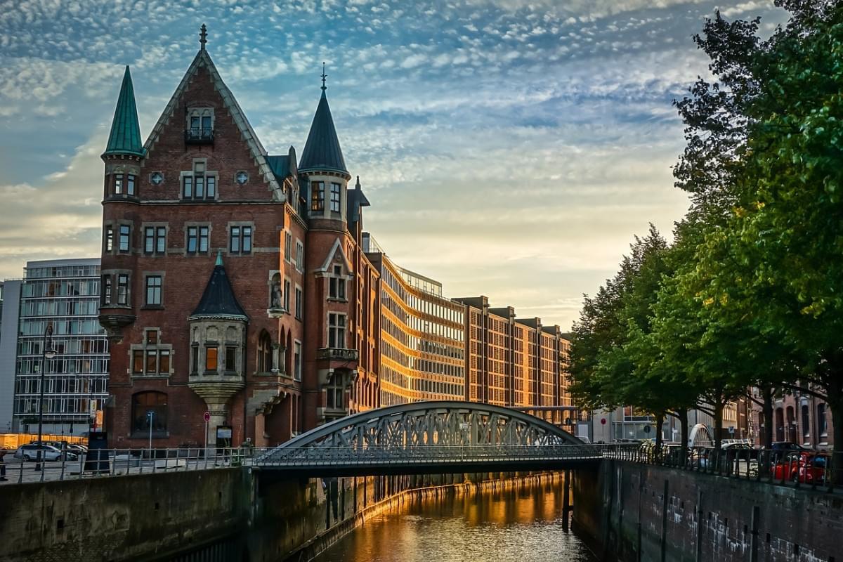 Where to sleep in Hamburg: tips and best places to stay